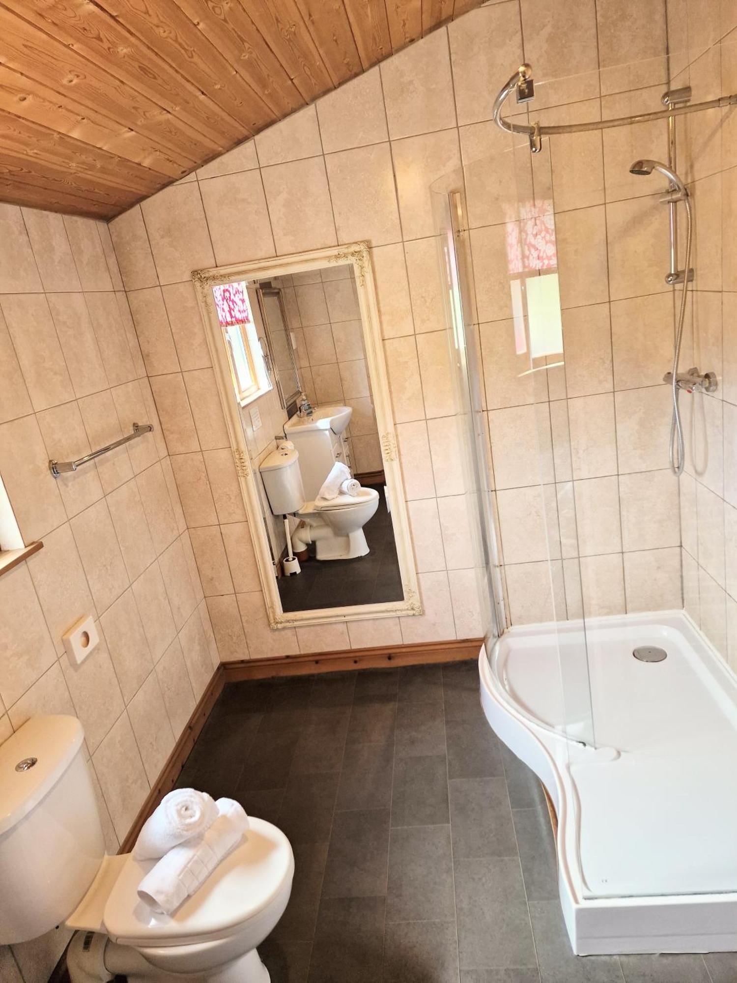 Lomond 2 With Private Hot Tub - Fife - Loch Leven - Lomond Hills Villa Kelty Luaran gambar
