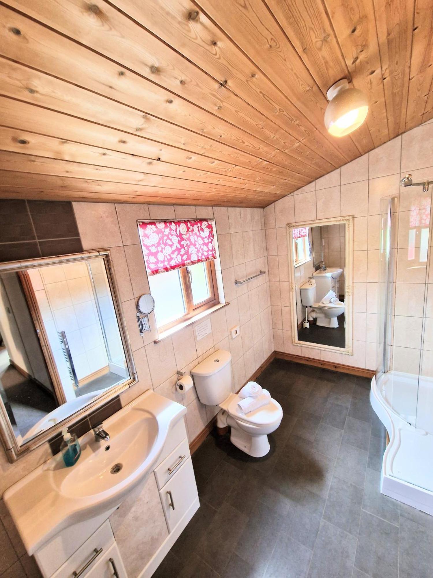 Lomond 2 With Private Hot Tub - Fife - Loch Leven - Lomond Hills Villa Kelty Luaran gambar