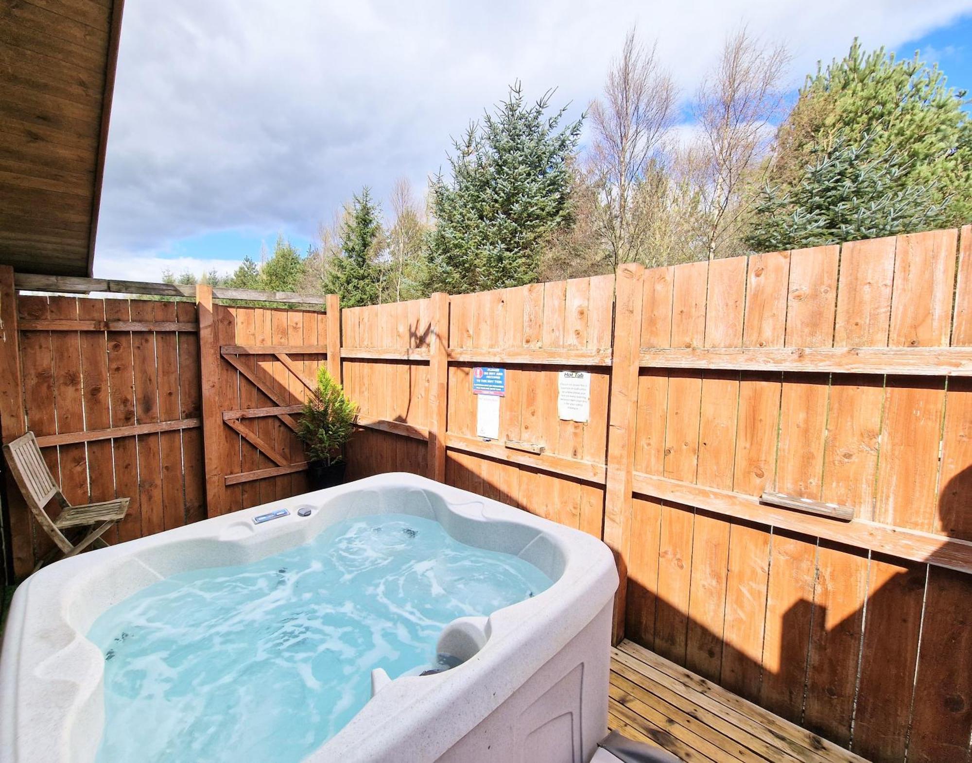 Lomond 2 With Private Hot Tub - Fife - Loch Leven - Lomond Hills Villa Kelty Luaran gambar